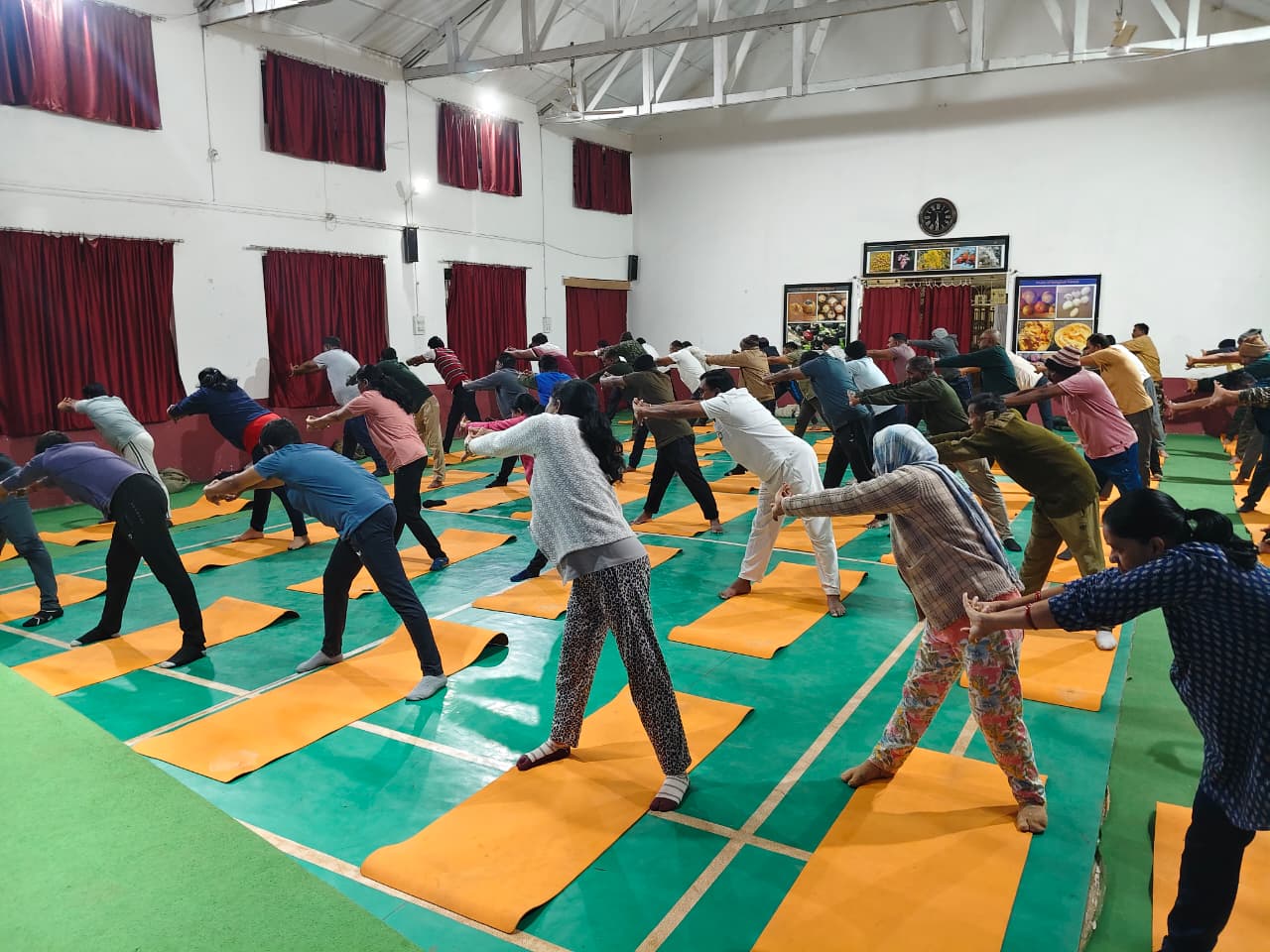 लेखापाल/लिपिक/वनपाल यांचे अल्पमुदत प्रशिक्षण योगा क्लास