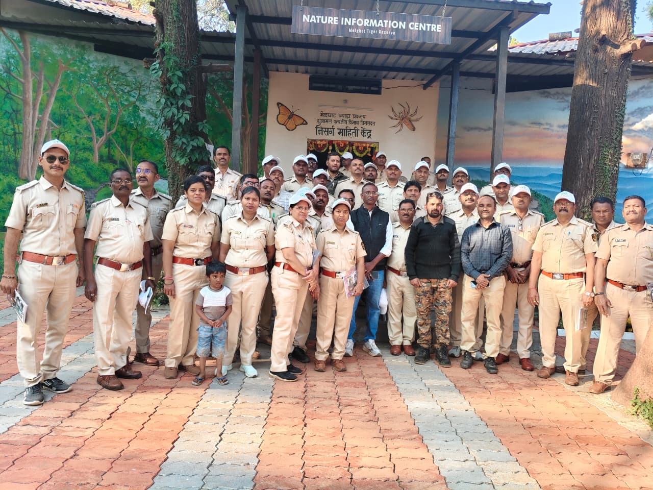 लेखापाल/लिपिक/वनरक्षक/वनपाल यांचे अल्पमुदत प्रशिक्षण क्षेत्रीय दौरा शासकीय उद्यान