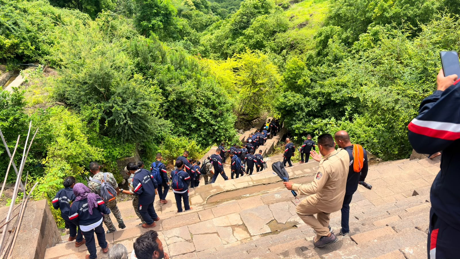 विदर्भ दौरा - दिवस दुसरा - लोणार सरोवर, बुलढाणा