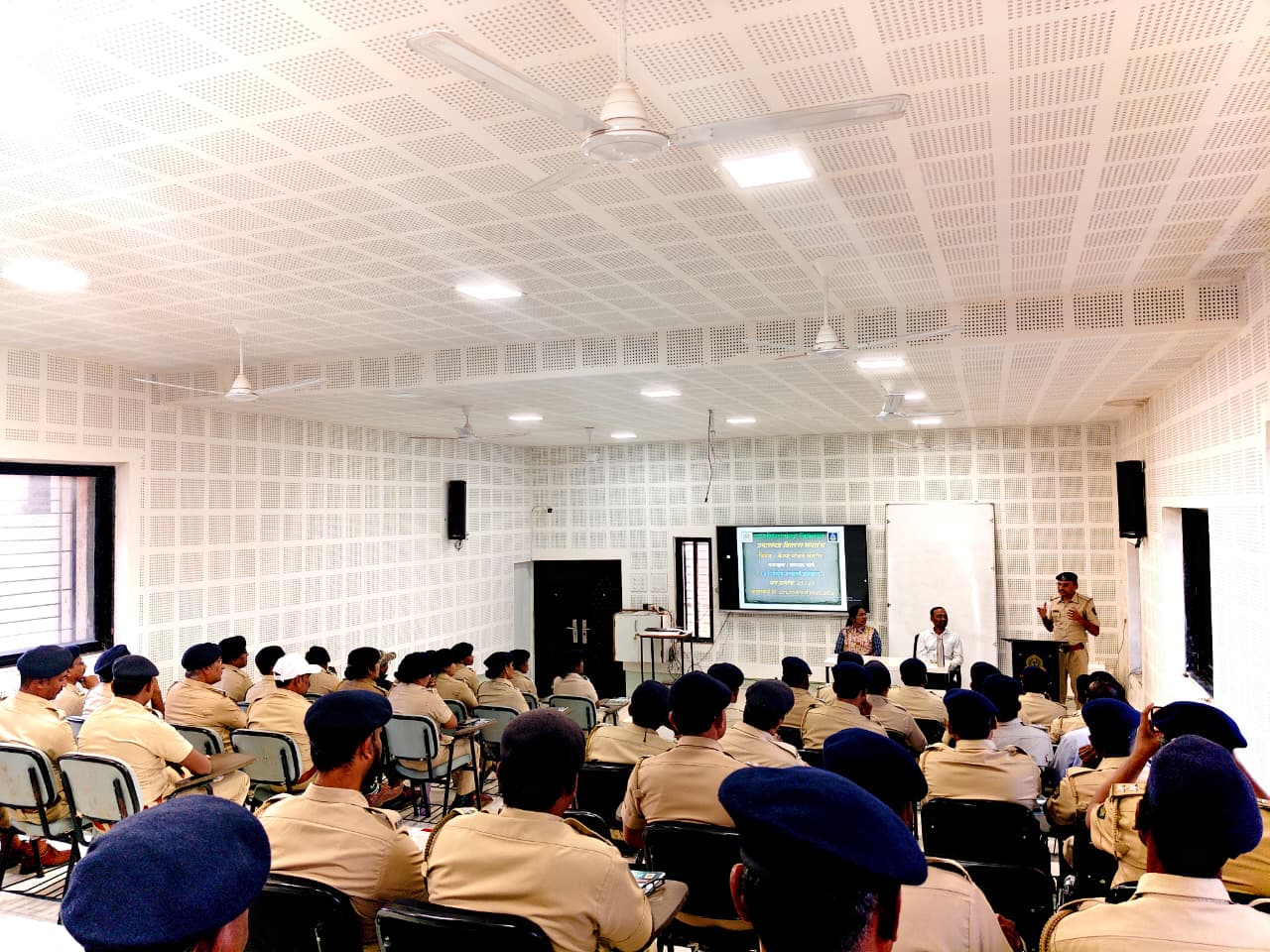 वनरक्षक /वनपाल यांचे अल्पमुदत प्रशिक्षण प्रमाणपत्र वितरण