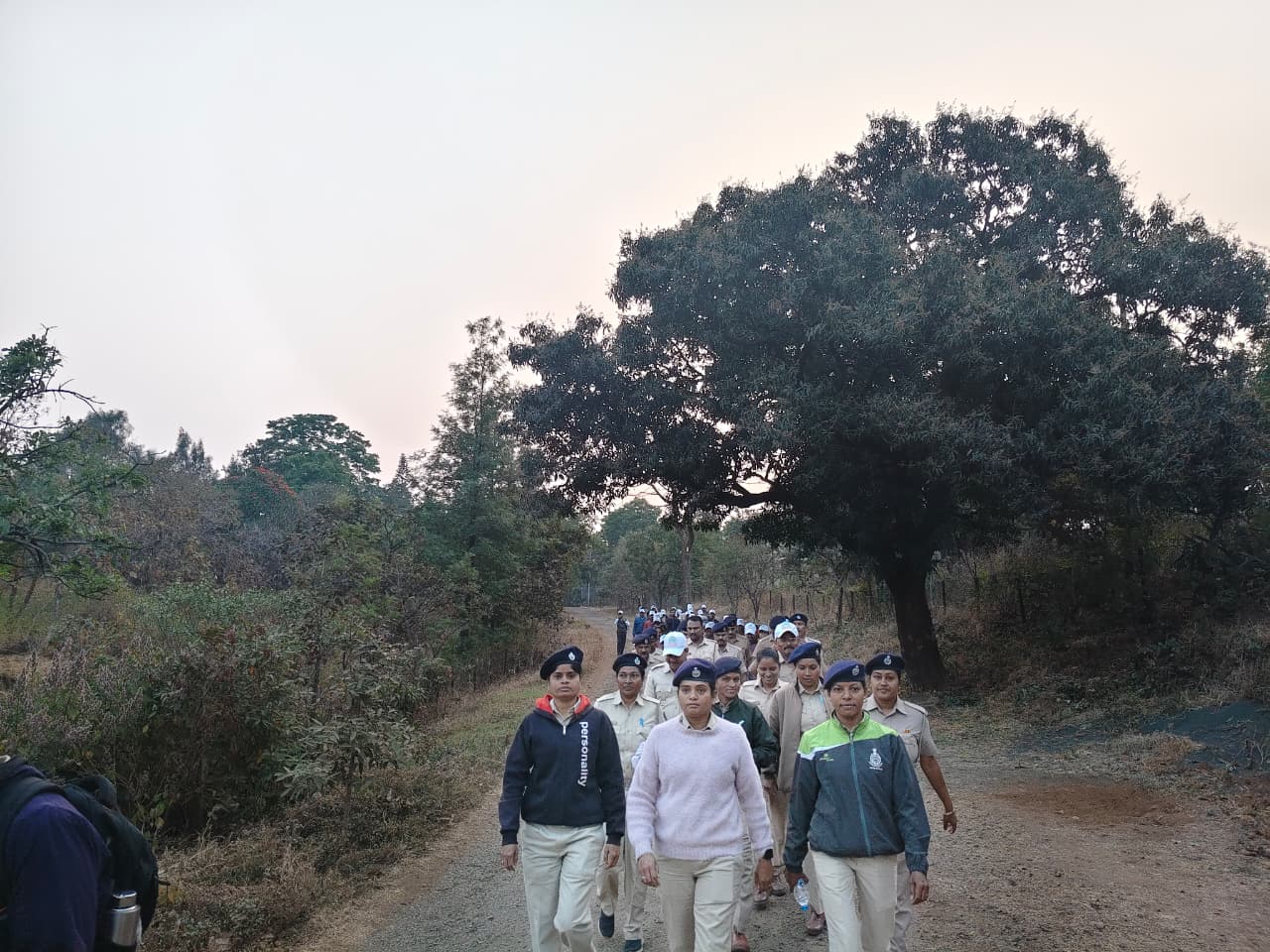 वनरक्षक /चतुर्थश्रेणी यांचे अल्पमुदत प्रशिक्षण ट्रेंकिंग / क्षेत्रीय दौरा