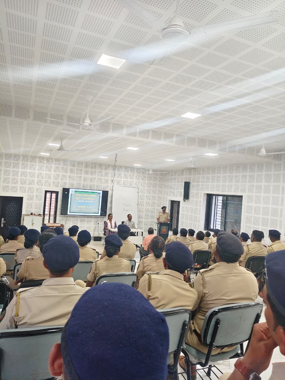 वनरक्षक /वनपाल यांचे अल्पमुदत प्रशिक्षण प्रमाणपत्र वितरण