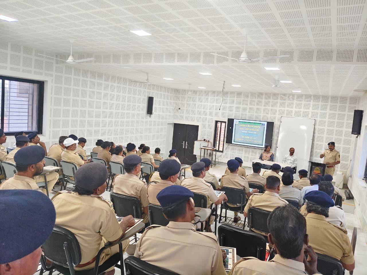 वनरक्षक /वनपाल यांचे अल्पमुदत प्रशिक्षण प्रमाणपत्र वितरण