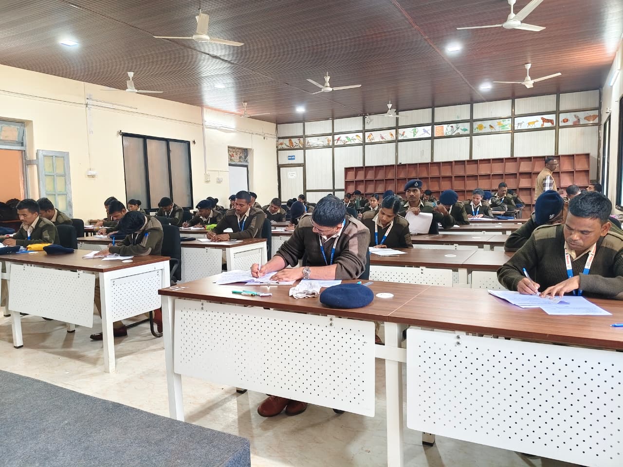 अप्रशिक्षीत वनरक्षक यांचे प्रथम सत्र परीक्षा