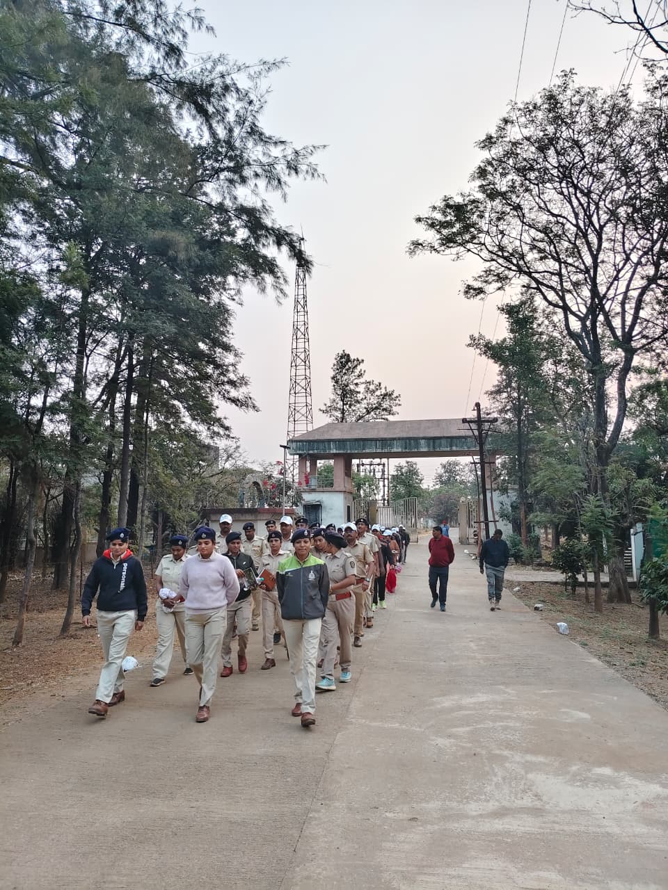 वनरक्षक /चतुर्थश्रेणी यांचे अल्पमुदत प्रशिक्षण ट्रेंकिंग / क्षेत्रीय दौरा